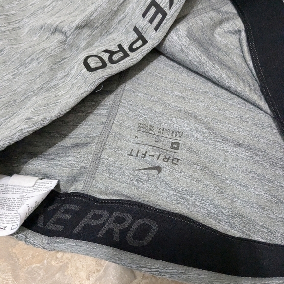 Nike Pro Women's Medium Heather Gray Dri-Fit Crop Tight Fit Training Tights - Picture 8 of 10